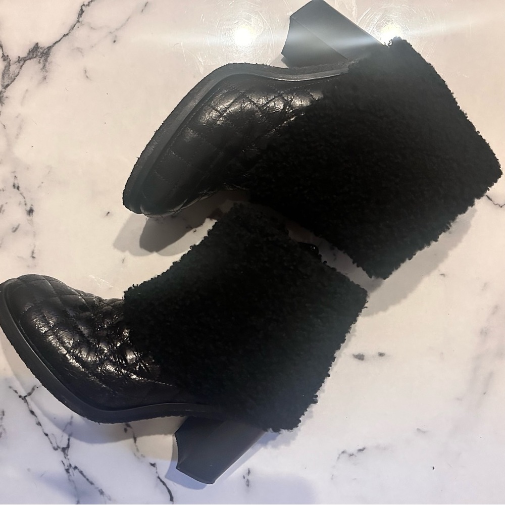 *EUC* Authentic Chanel Shearling + Leather Ankle Booties - Picture 2 of 15